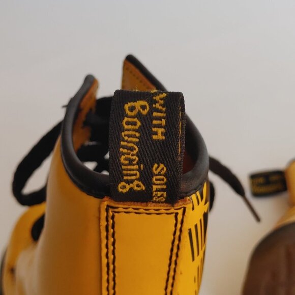 DOC DR MARTENS YELLOW LOGO BOOTS SMOOTH LEATHER RARE UNISEX SIZE 4UK US:W6 M5 - Picture 6 of 16